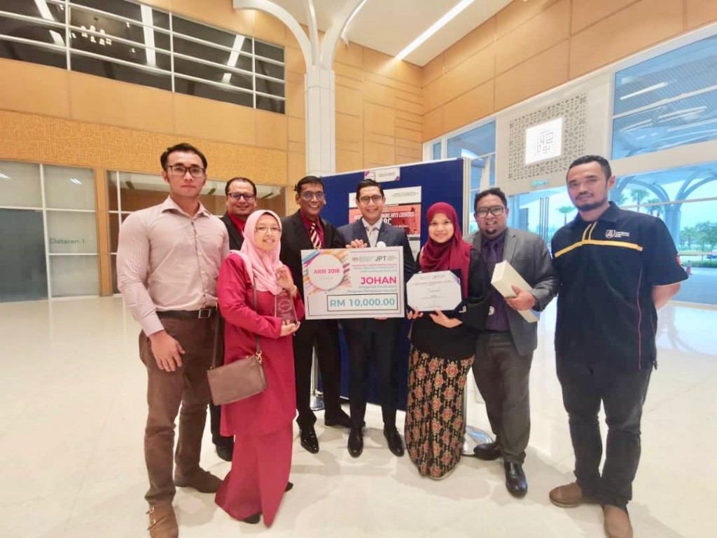 36CE625B-19FF-487A-9EDB-765B48E560B7